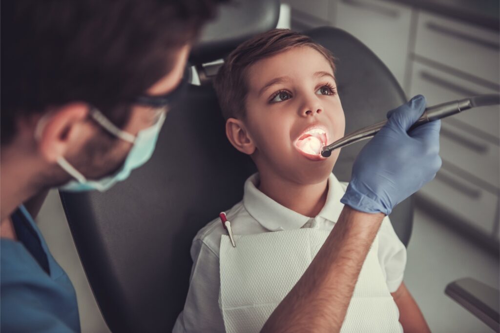 طب اسنان الاطفال image